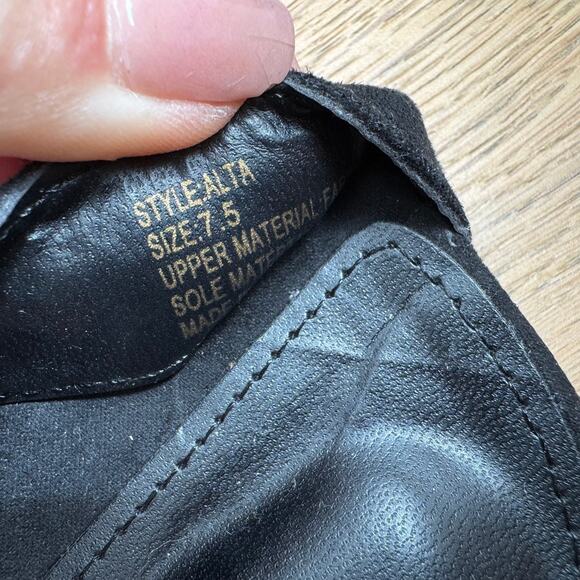 Lulu's Alta Black Suede Wrap Around Lace-Up Block Heel Size 7.5 - Picture 10 of 12